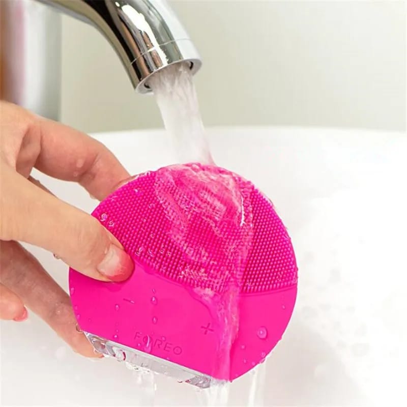 Mini Facial Cleansing Brush