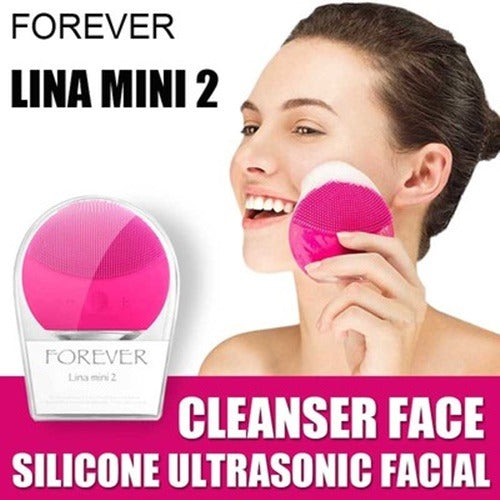 Mini Facial Cleansing Brush